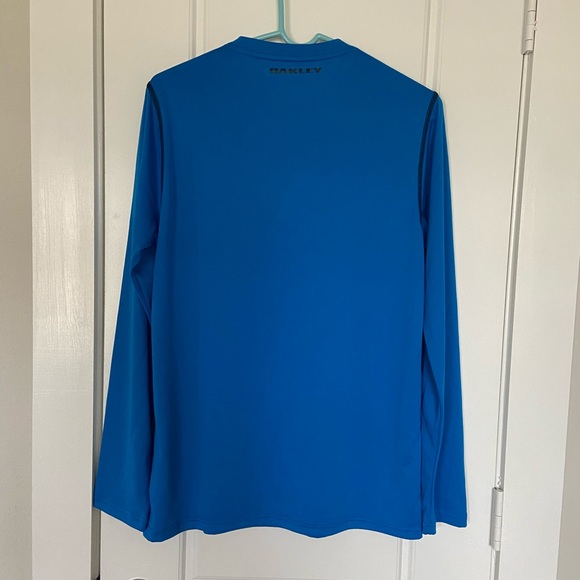 Oakley long sleeve Size: S Color: Blue - Picture 2 of 5